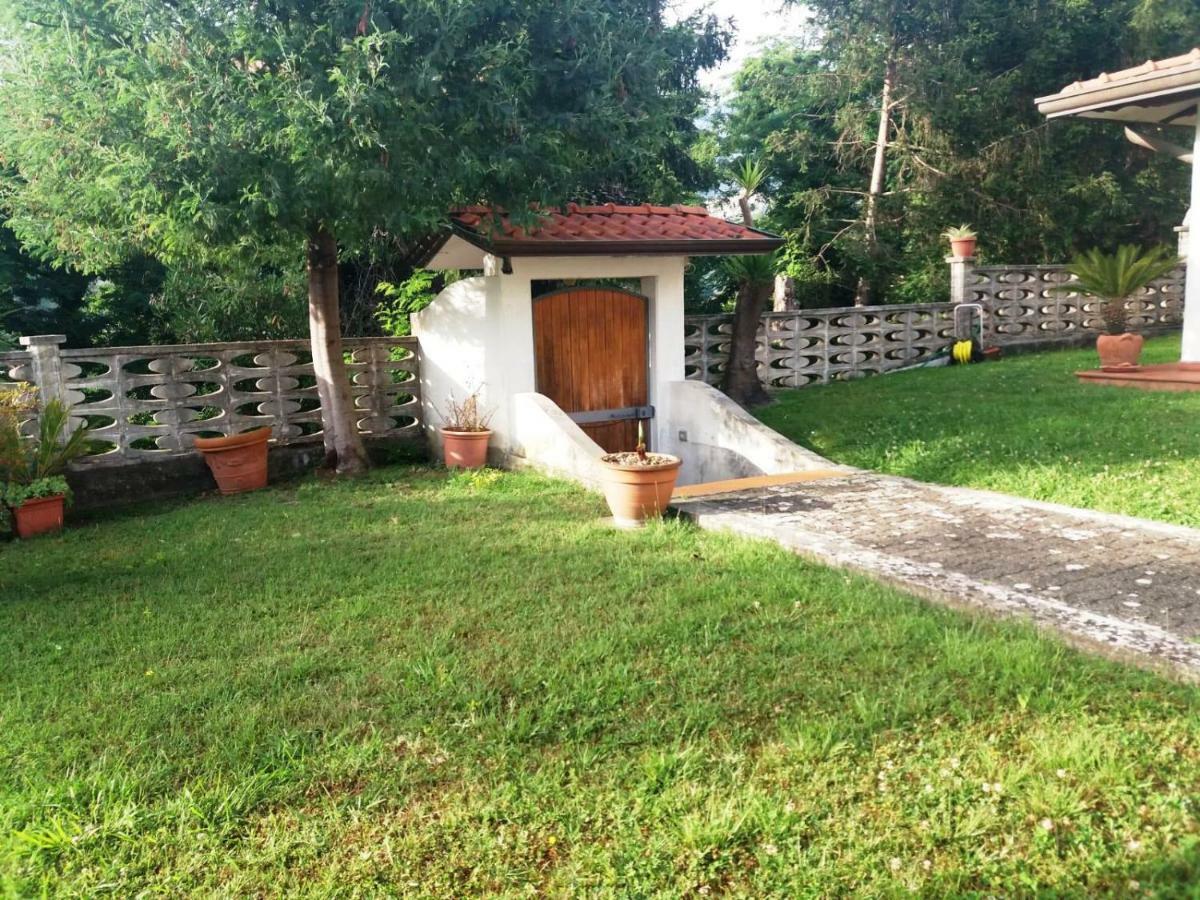 Da Adria Al Corvenale - Casa Vacanze Carrara - Villa Exterior photo