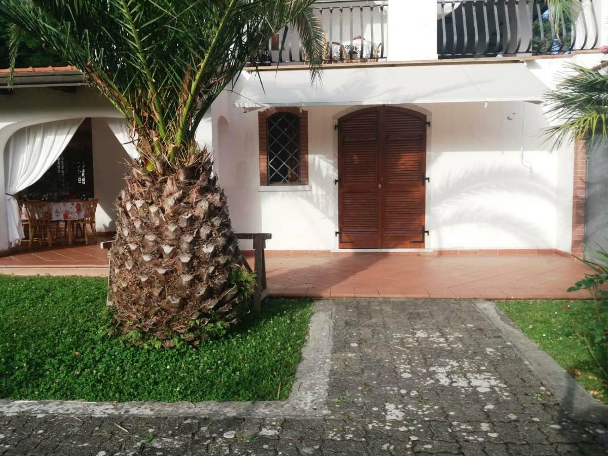 Da Adria Al Corvenale - Casa Vacanze Carrara - Villa Exterior photo
